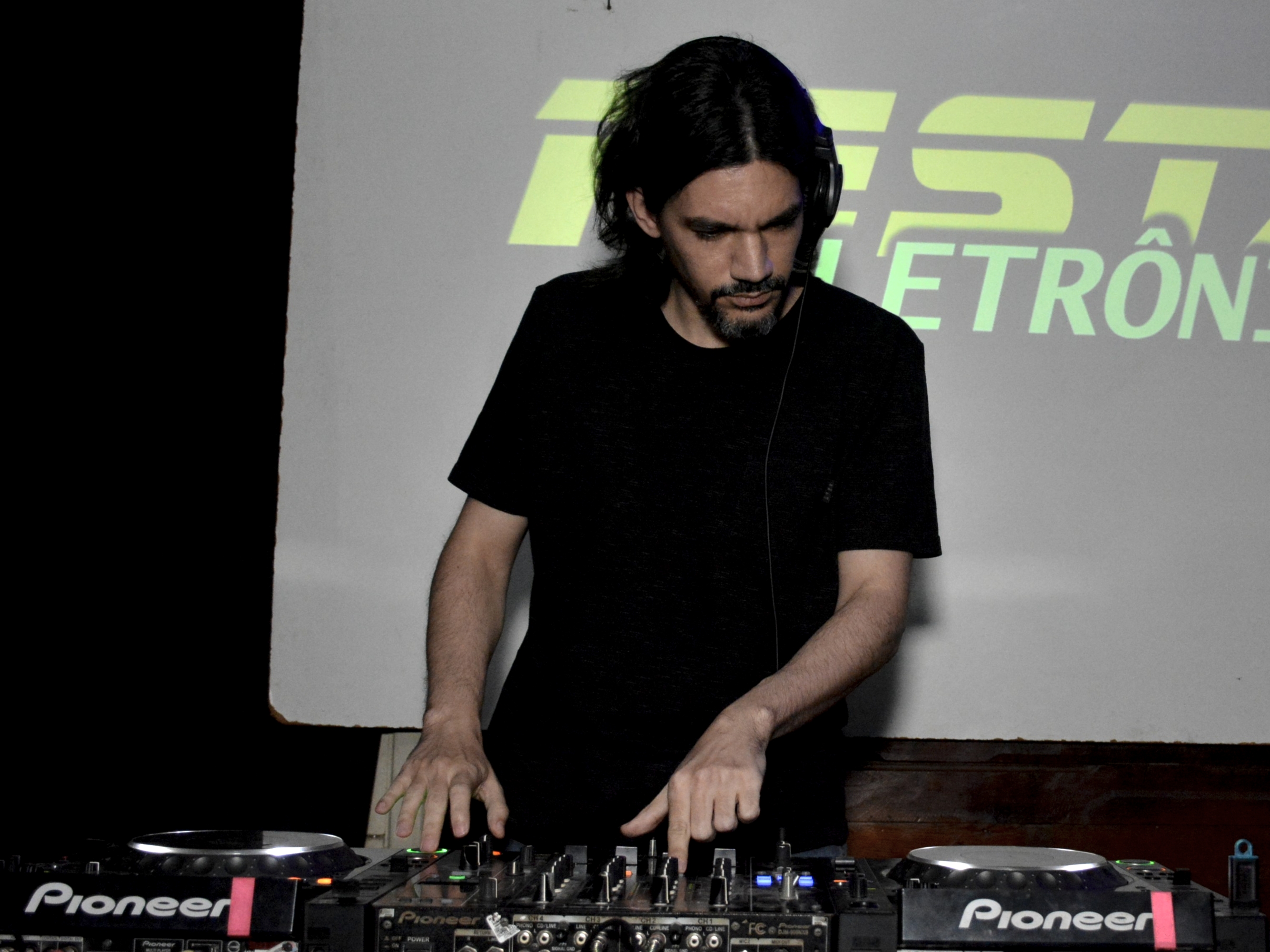 Marcello Space Live